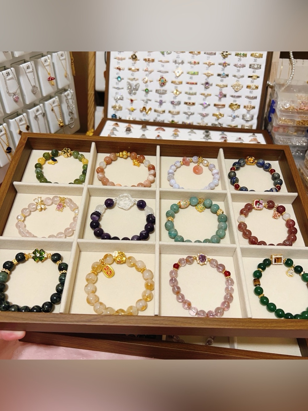 （05-03）Handmade bracelets for live show